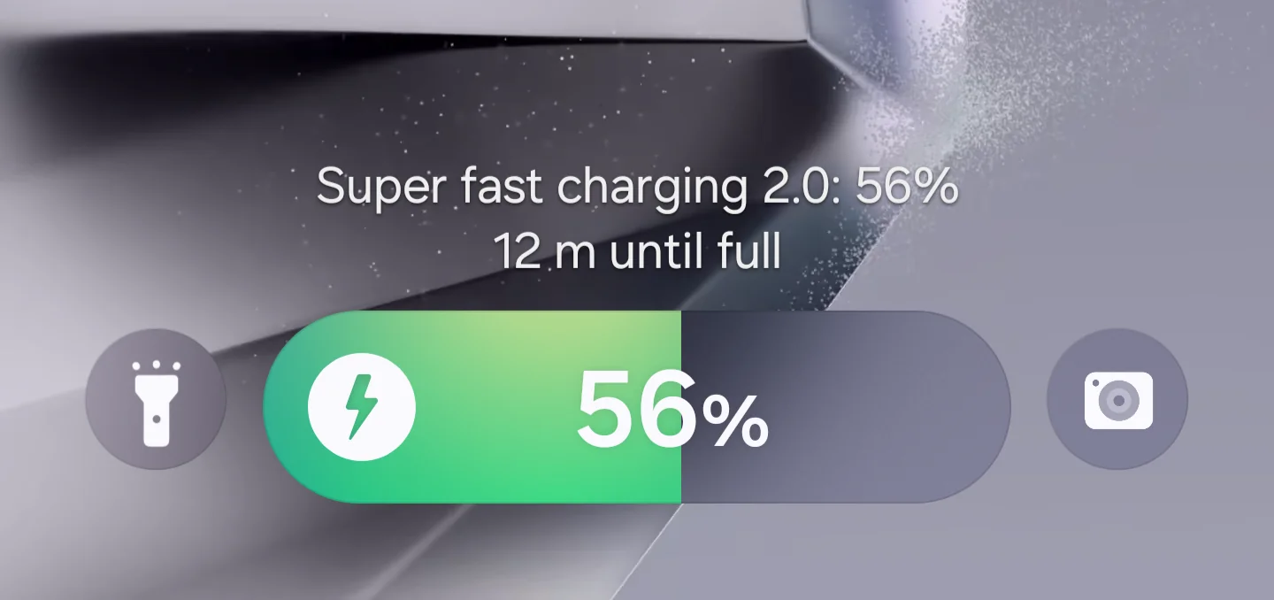 آیکون Super Fast Charging سامسونگ هنگام شارژ گوشی